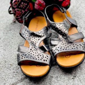 Cute Easy Street Sandals